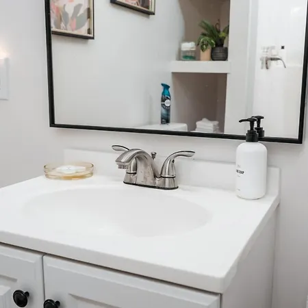 L Studio Traverse Close To Downtown And Beach Traverse City Extérieur photo